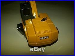 1/64th Scale John Deere Excavator Toy
