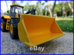 Deere 824K alloy shovel excavator truck model toy 1-50
