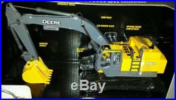 Ertl 450D LC John Deere Excavator 1/50 scale