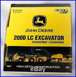 John Deere 200D LC Excavator DIE CAST CONSTRUCTION TOY -1/50 ERTL Boys 15947
