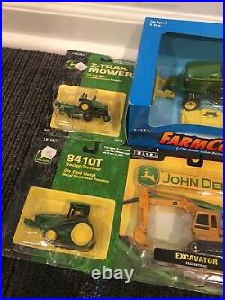 John Deere Tractor 7 pack bundle Z trek with Loader 1/64 Scale 5169 Excavator