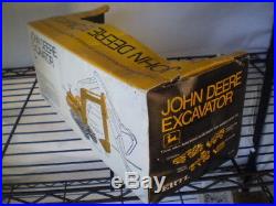 Vintage Ertl John Deere Excavator in Black Box 1/16 Scale Diecast