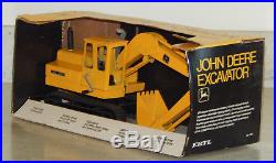 Vintage Ertl John Deere Toy Excavator Black Box 1/16 Scale Diecast Metal