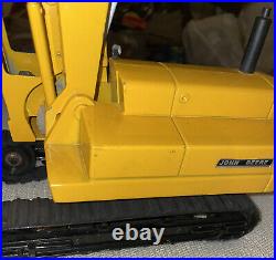 Vtg Ertl Yellow John Deere Diecast Metal Track Excavator Tractor Claw Bucket